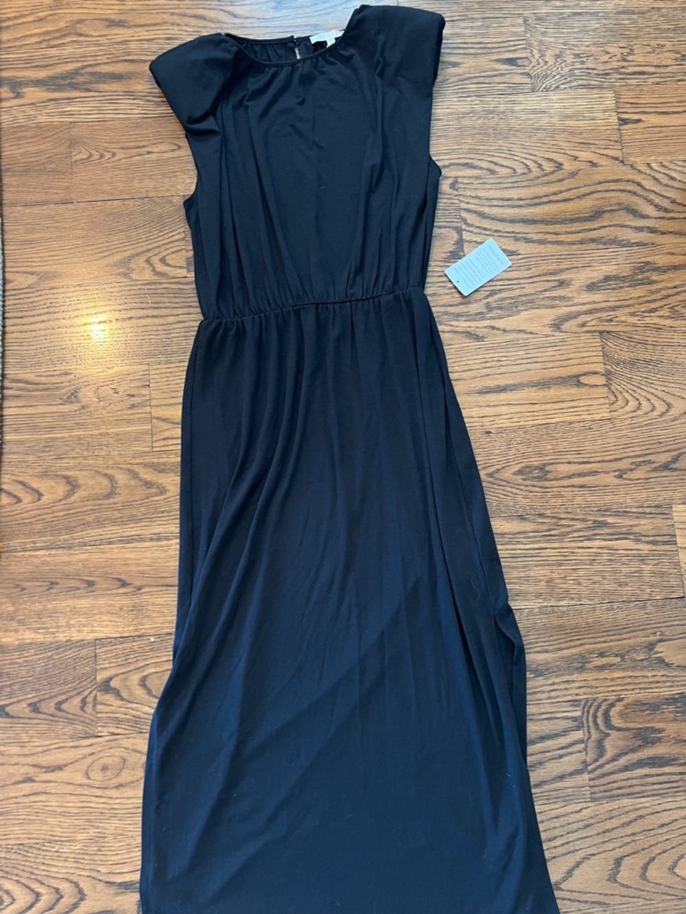 Wayf Black Cap-Sleeve Maxi Dress